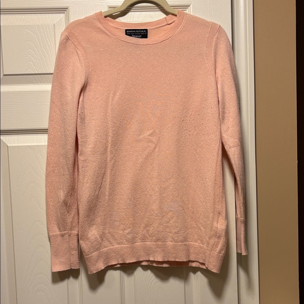 Banana Republic Soft Pink Crew Neck Sweater